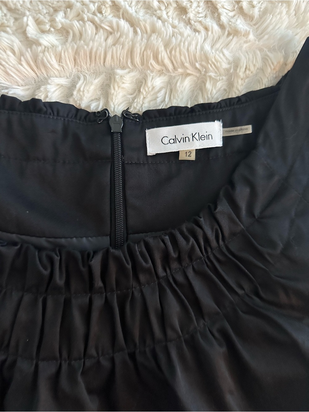 Calvin Klein Black Sheath Dress Rouched Neck size 12 - Picture 3 of 7